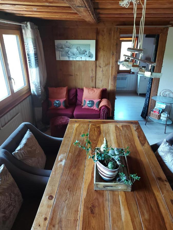 Petite Maison Sur La Colline Du Gibloux: 1Chambre,1 Salon Et Salle De Bain Prives Au Rez De Chausse, Piscine Exterieur Et Bbq , Le Chatelard  Bagian luar foto