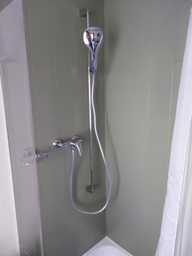 Petite Maison Sur La Colline Du Gibloux: 1Chambre,1 Salon Et Salle De Bain Prives Au Rez De Chausse, Piscine Exterieur Et Bbq , Le Chatelard  Bagian luar foto